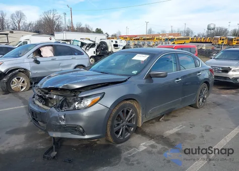 2018 Nissan Altima 2.5 Sr z USA, uszkodzony, nr VIN 1N4AL3APXJC228909